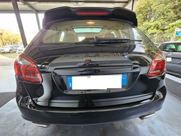 Porsche Cayenne - 5