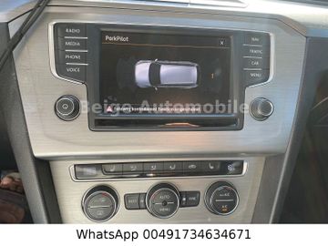 Volkswagen Passat - 12