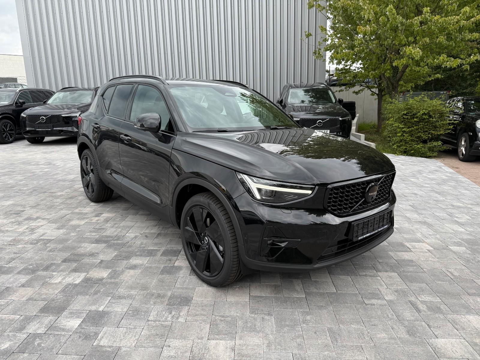 Volvo XC40 B3 BLACK EDT PLUS+360°CAM+LED+HK SOUND+20"