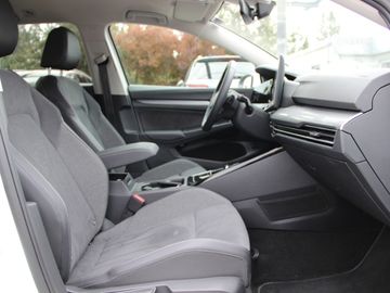 Volkswagen Golf VIII Variant 1.5 eTSI 110 kW Style KLIMA LE