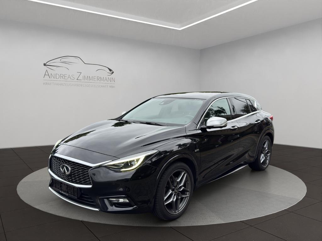Infiniti Q30