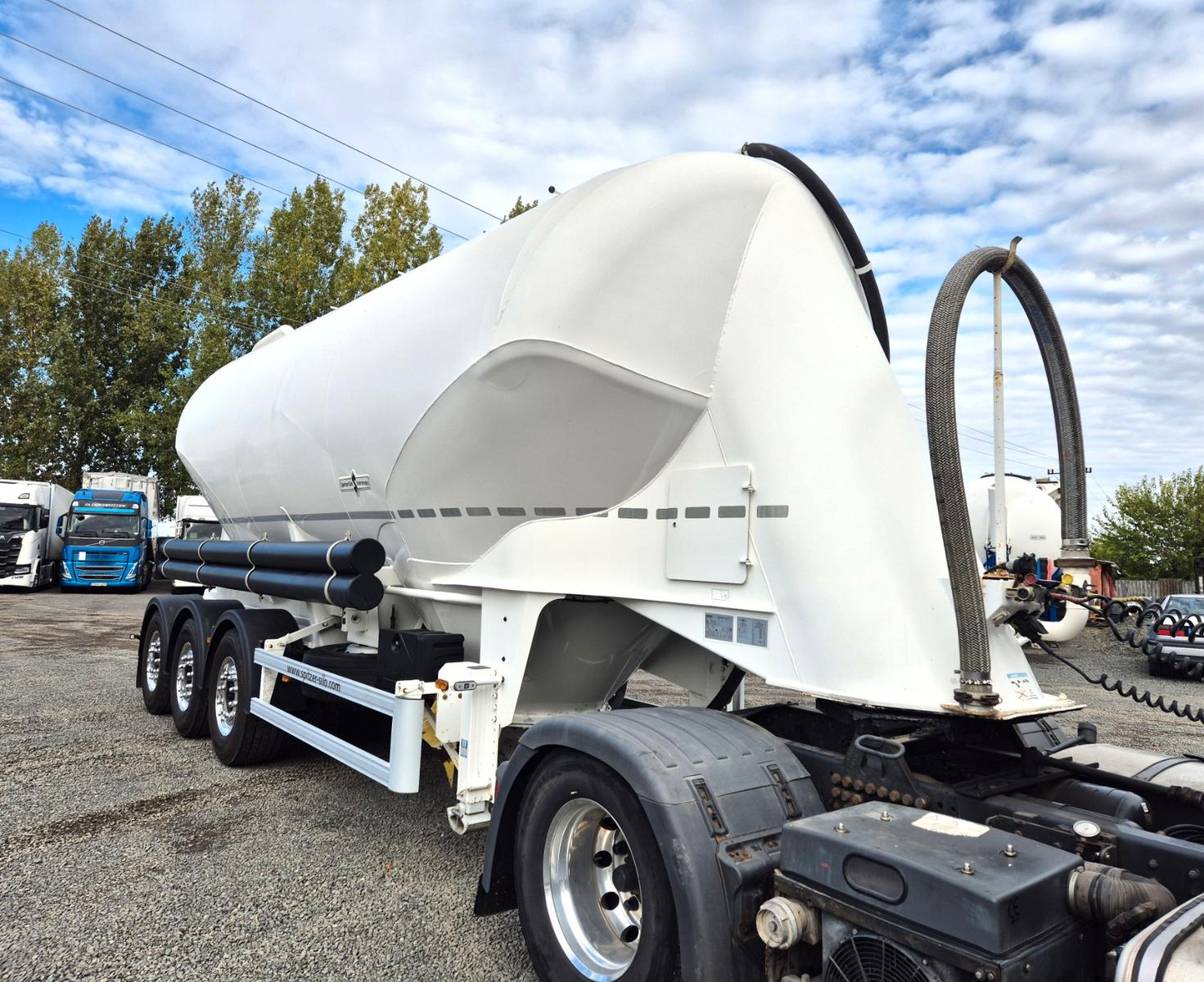 Spitzer SF 2734/2P, 34m3, Liftachse