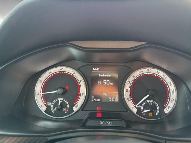 Skoda Kamiq 1.5 TSI Monte Carlo *BLIS*CAM*LED*PANO*