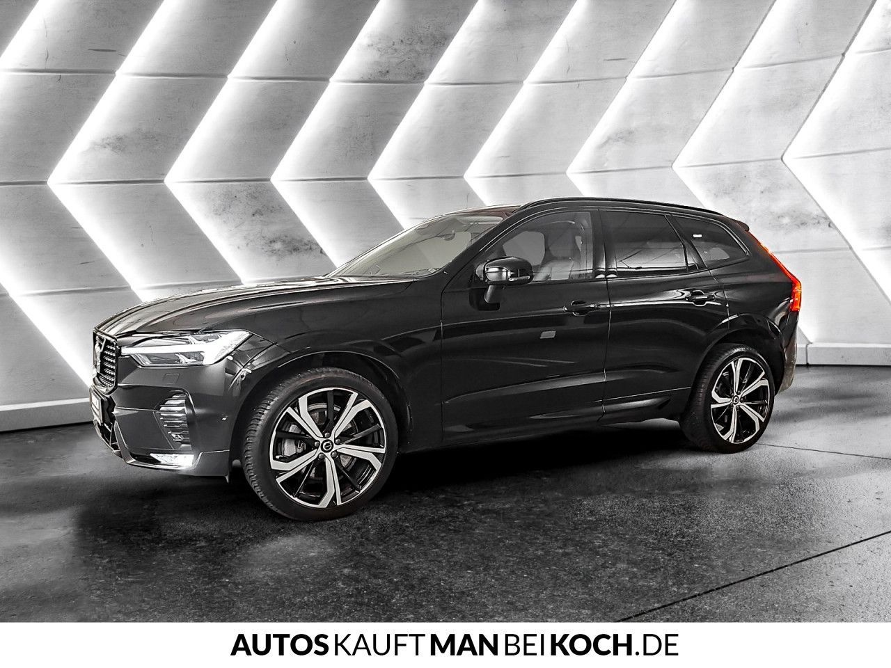 Volvo XC60 B4 AWD Ulti.Dark PANO STHz 360 LUFT HUD B&W imagem 3