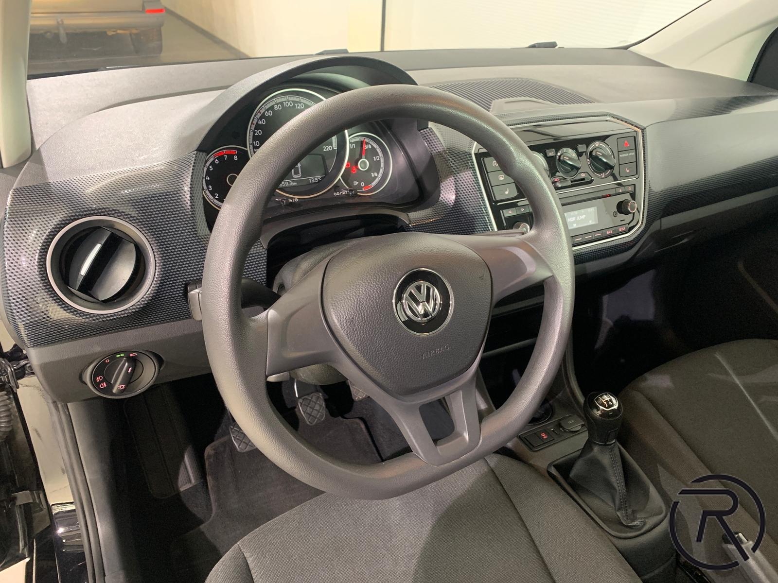 Volkswagen up! 1.0 move up! / Radio USB