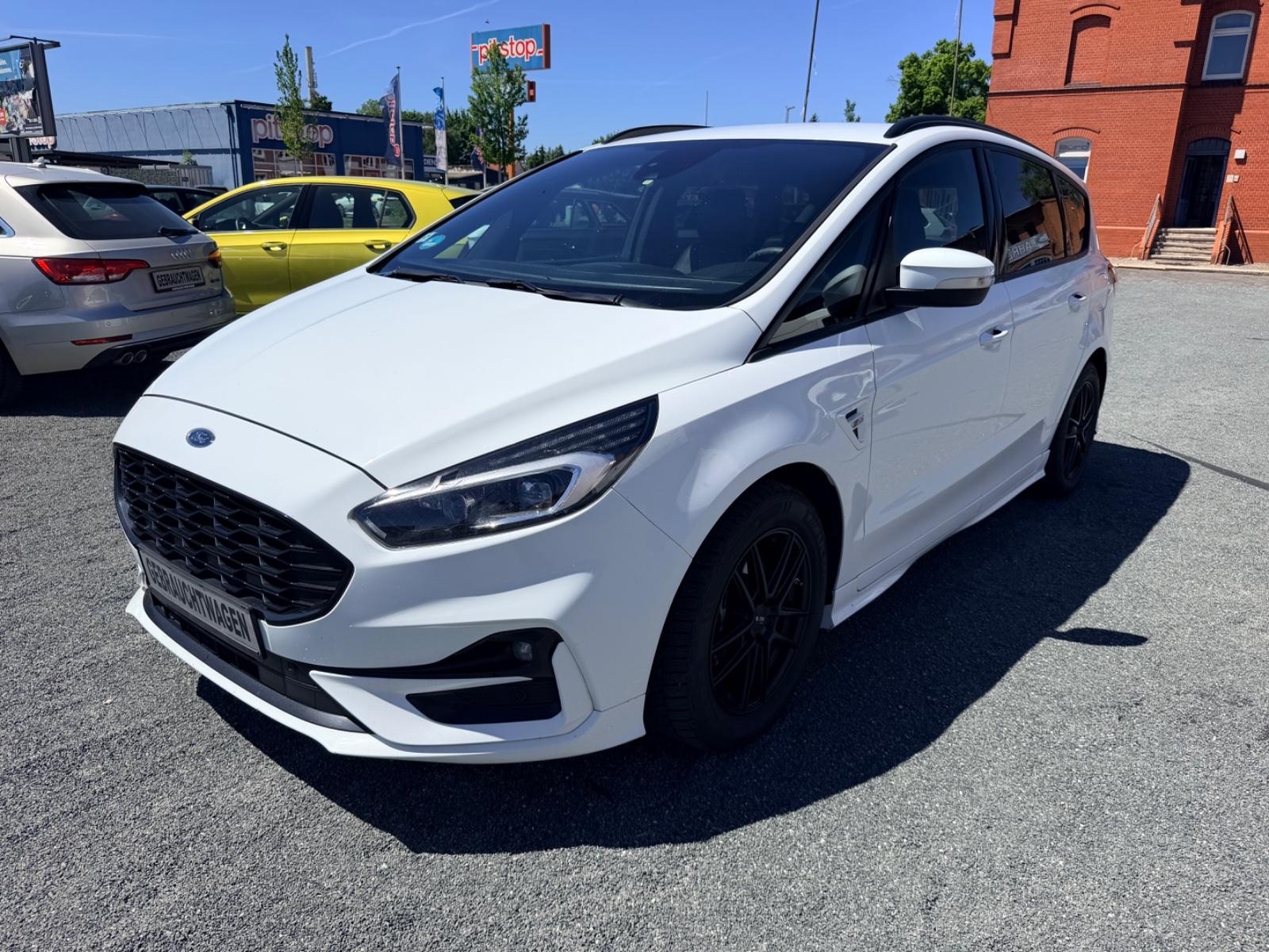 Ford S-MAX ST-Line AWD LED / Leder / Navi / Kamera