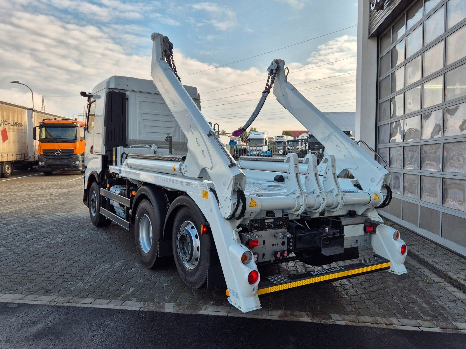 Fahrzeugabbildung Iveco AS280X58Y/ PS ON Meiller AK 16. T Funk AHK Cam