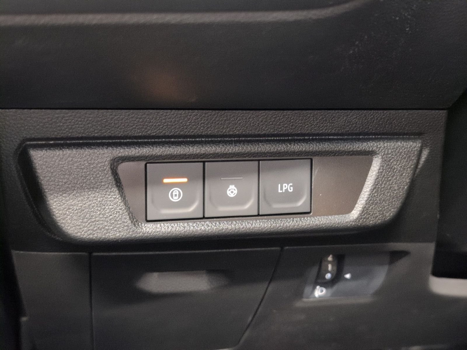 DACIA Sandero Stepway Extreme Eco-G 120 Benzin/Gas – Bild 31