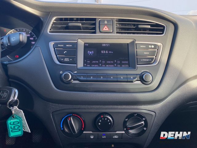 Hyundai i20 1.2. Select Bluetooh AHK Klima