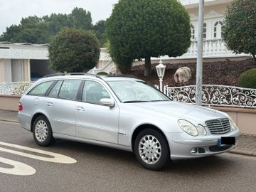 Mercedes E 280 - 1