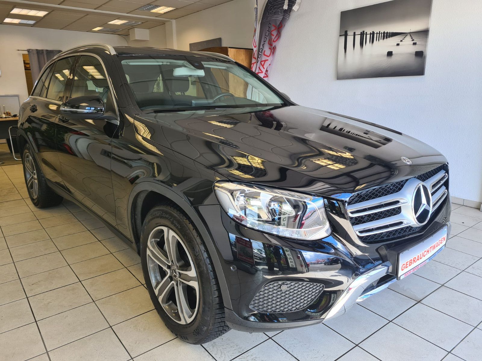 Fahrzeugabbildung Mercedes-Benz GLC 220 4Matic/LEDER/NAVI/SCHECKHEFT