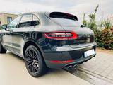 Porsche Macan Deutsche FZ, ScheckH, Black Black - schwarze Porsche Macan