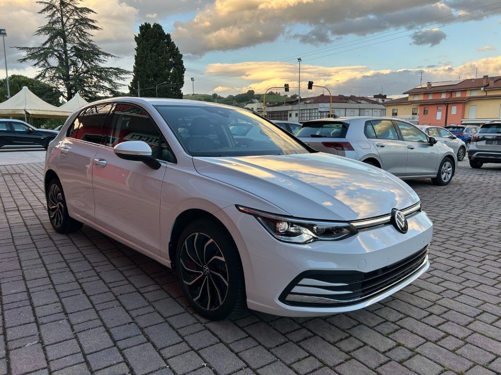 Volkswagen Golf 1.4 TSI eHYBRID 204 CV DSG Style imagem 2