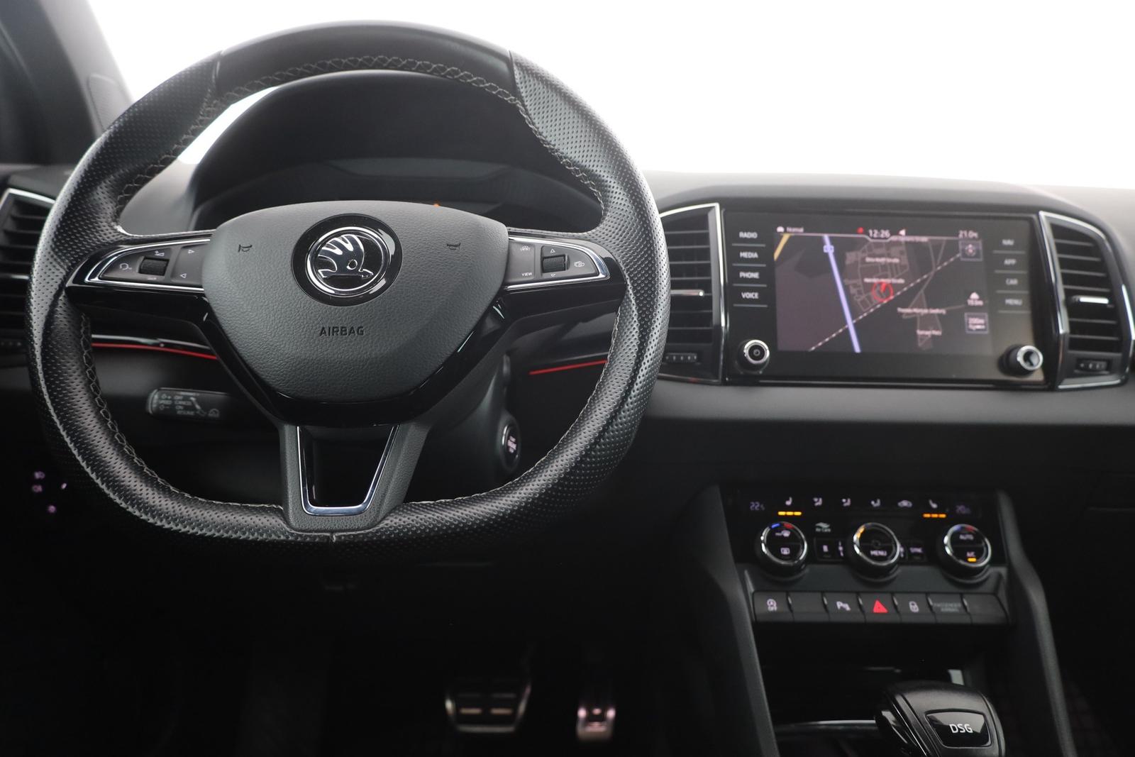 Skoda Karoq 1.5 TSI DSG Sportline LED ACC Kamera Navi
