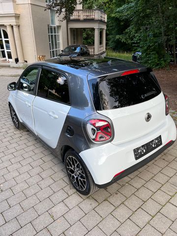 Smart Forfour EQ EXCLUSIVE/WHITE/PANO VOLL!!