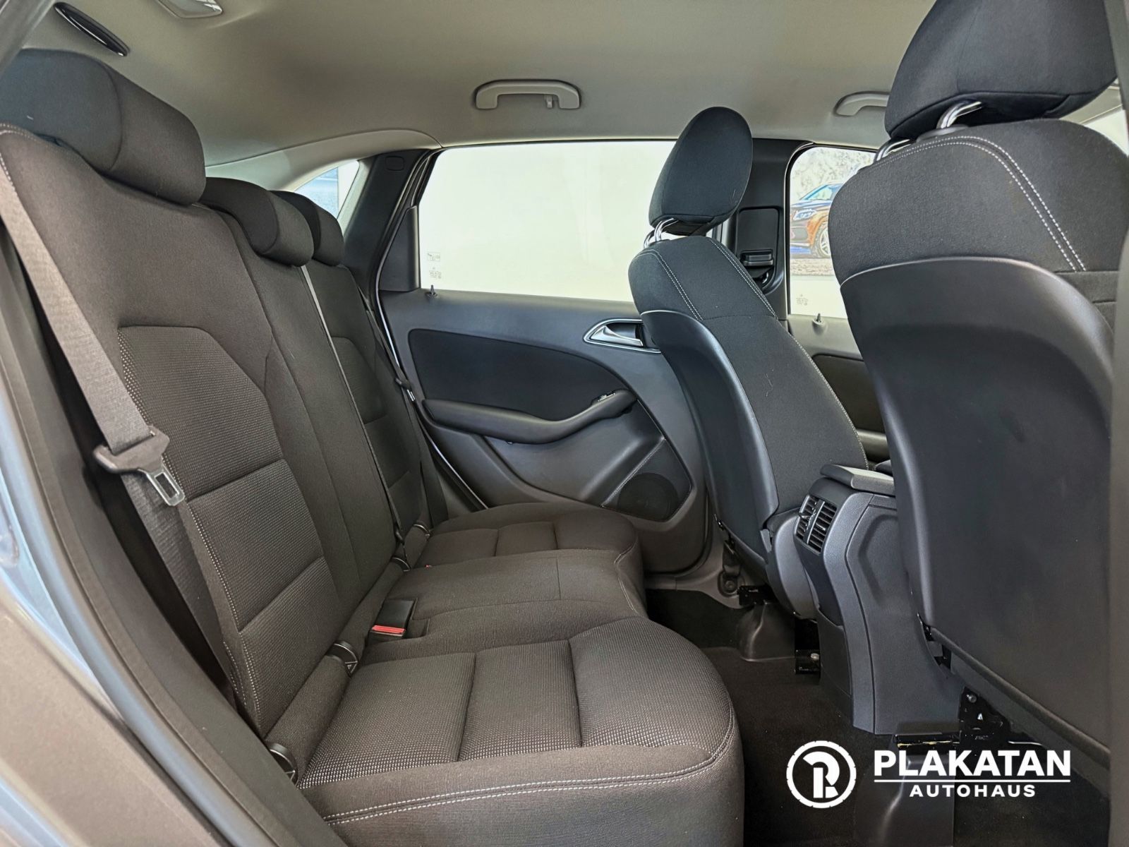 Fahrzeugabbildung Mercedes-Benz B 200 Navi Bi-Xenon Tempomat 1Hand