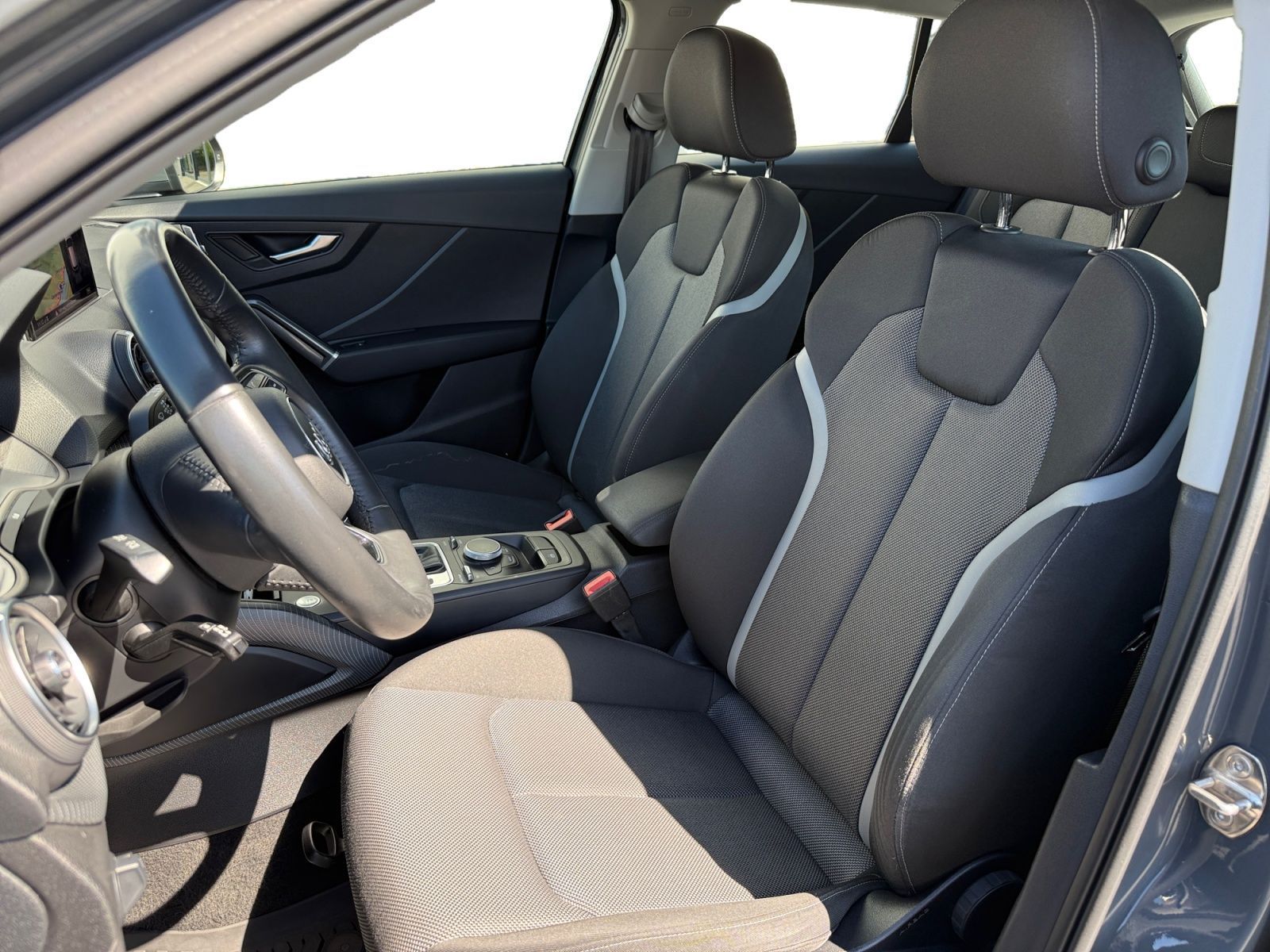 Fahrzeugabbildung Audi Q2 35 TDI S-tronic AHK AMBIENTE NAVI