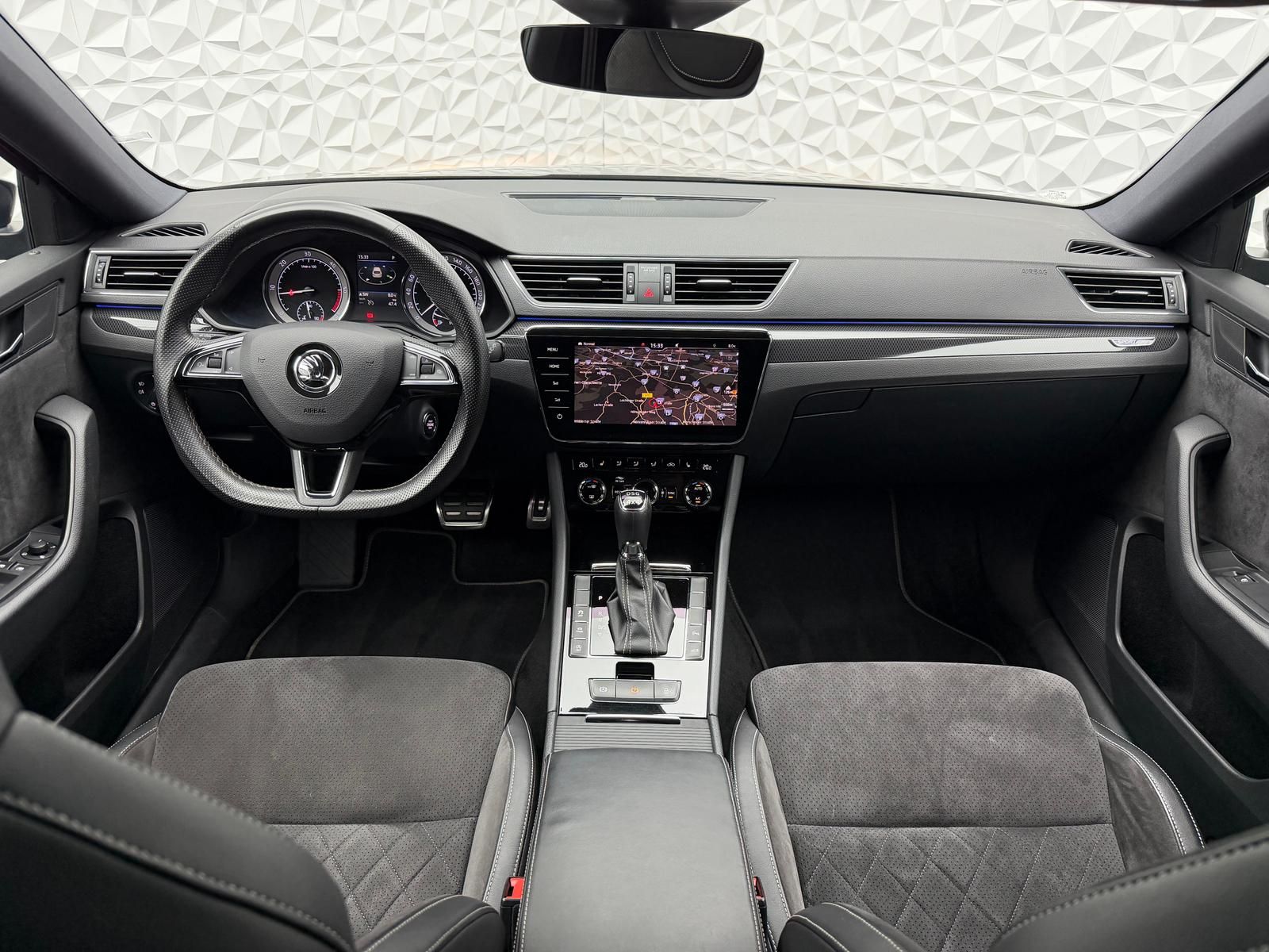 Fahrzeugabbildung SKODA 2.0 TDI 4x4 SPORTLINE/DSG/XDS/DCC/RCAM/AHK/MEMOR