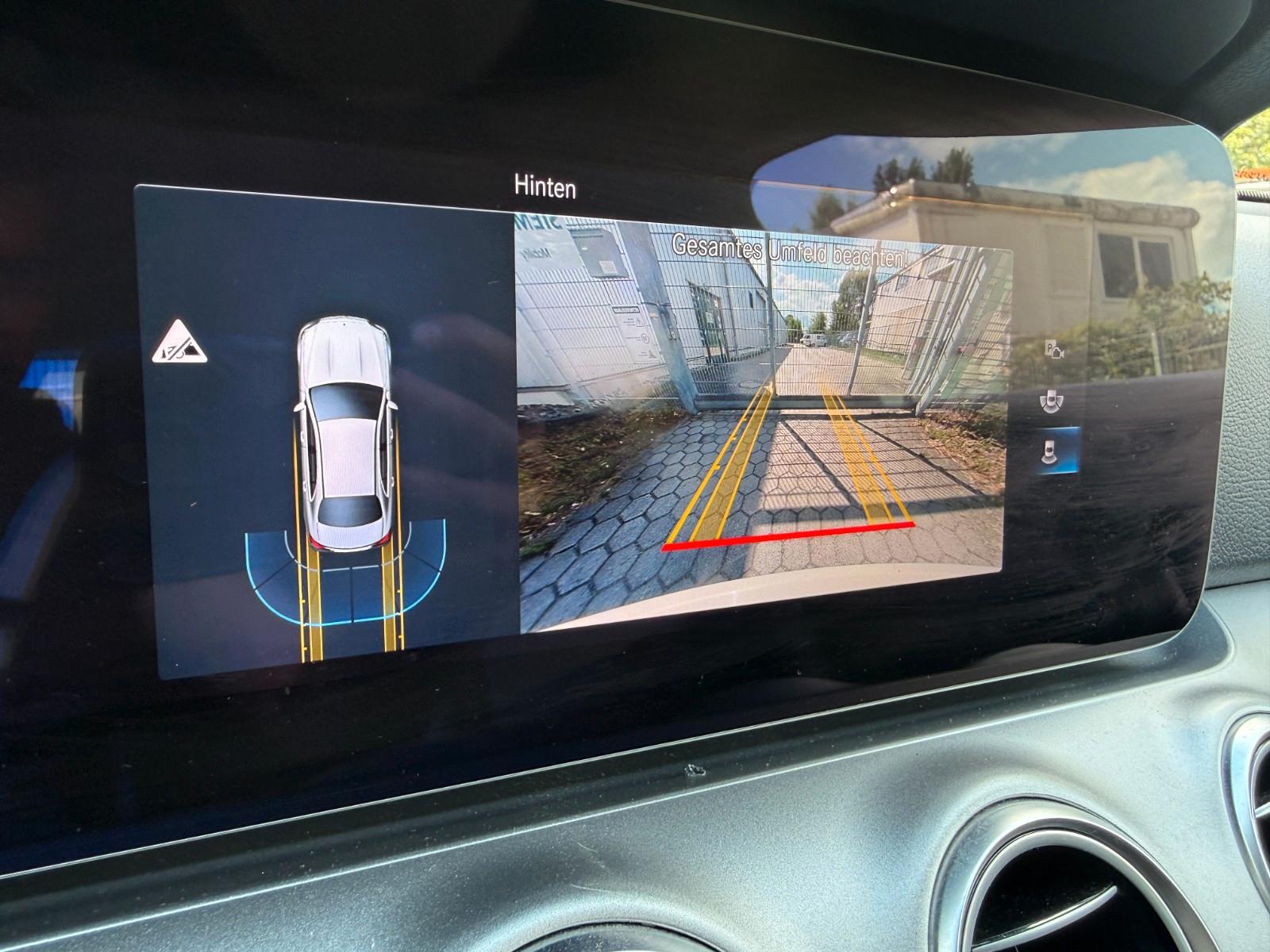 Mercedes-Benz E 220d-Limousine-Avantgarde-MBUX-Navi-Kamera
