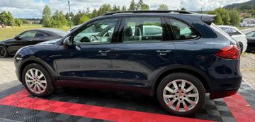 Porsche Cayenne - 10