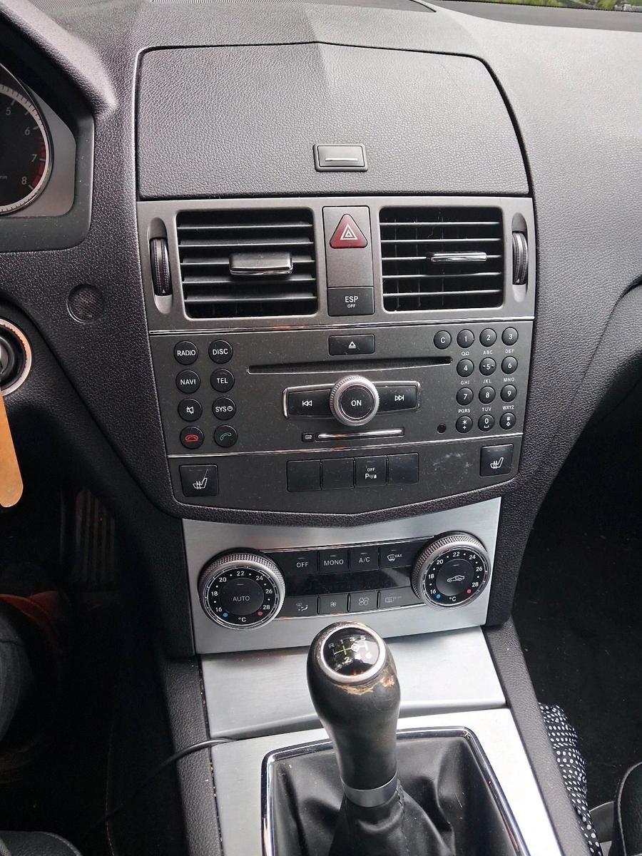 Mercedes-Benz C180 2010 — photo 6
