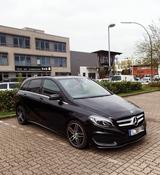 Mercedes-Benz B 250 AMG Line Sport Pano 18 Zoll Vollleder  - Mercedes-Benz B 250 aus 2017