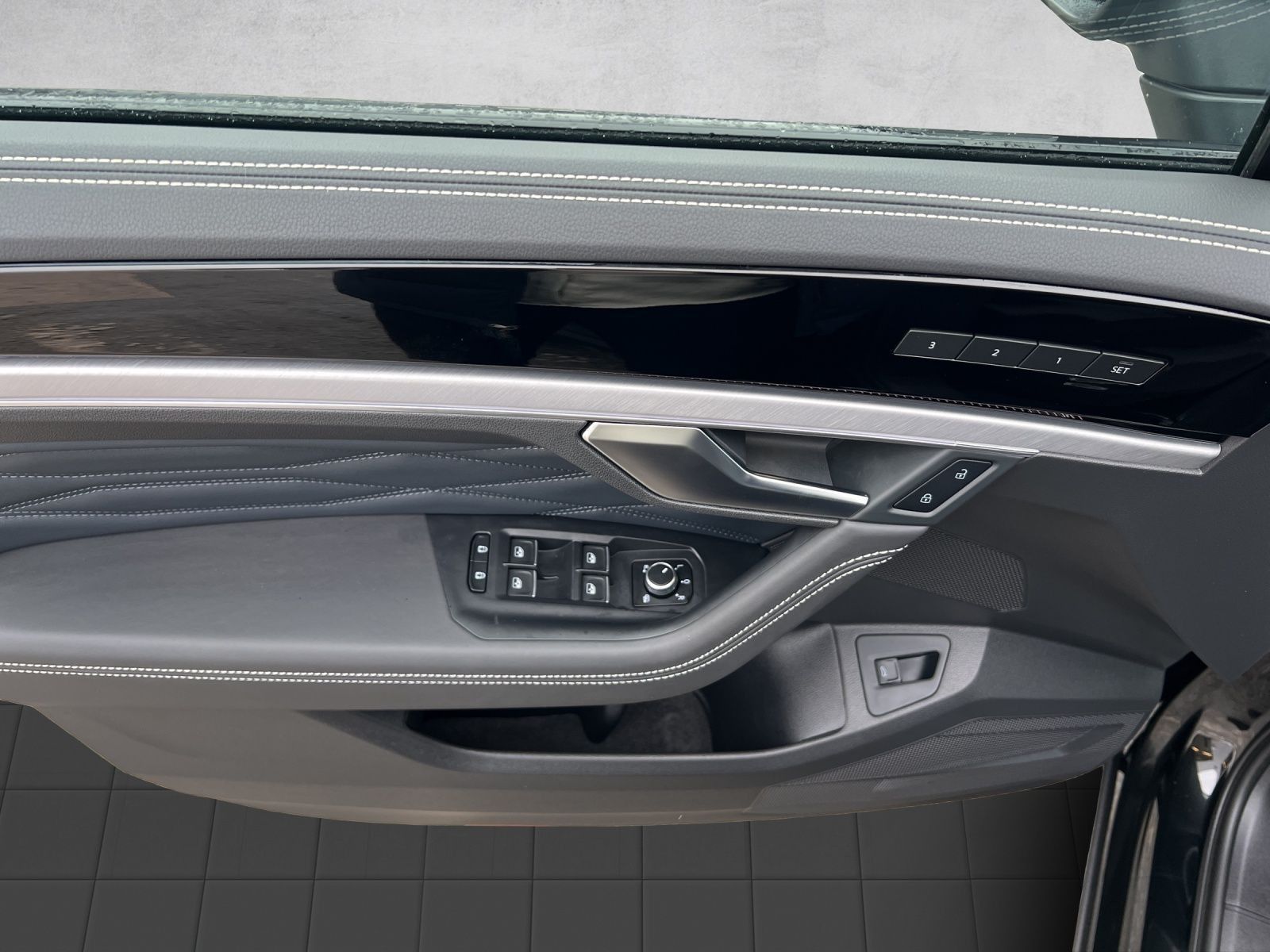 Touareg R-Line 3.0 V6 TDI 4M Leder*AHK*Luft*Blac