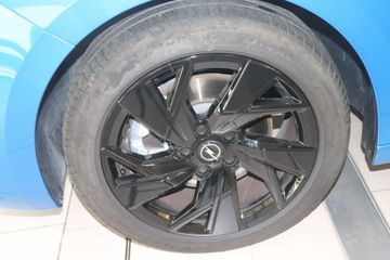 Fotografie des Opel Astra Sports Tourer 1.2 Turbo Automatik GS