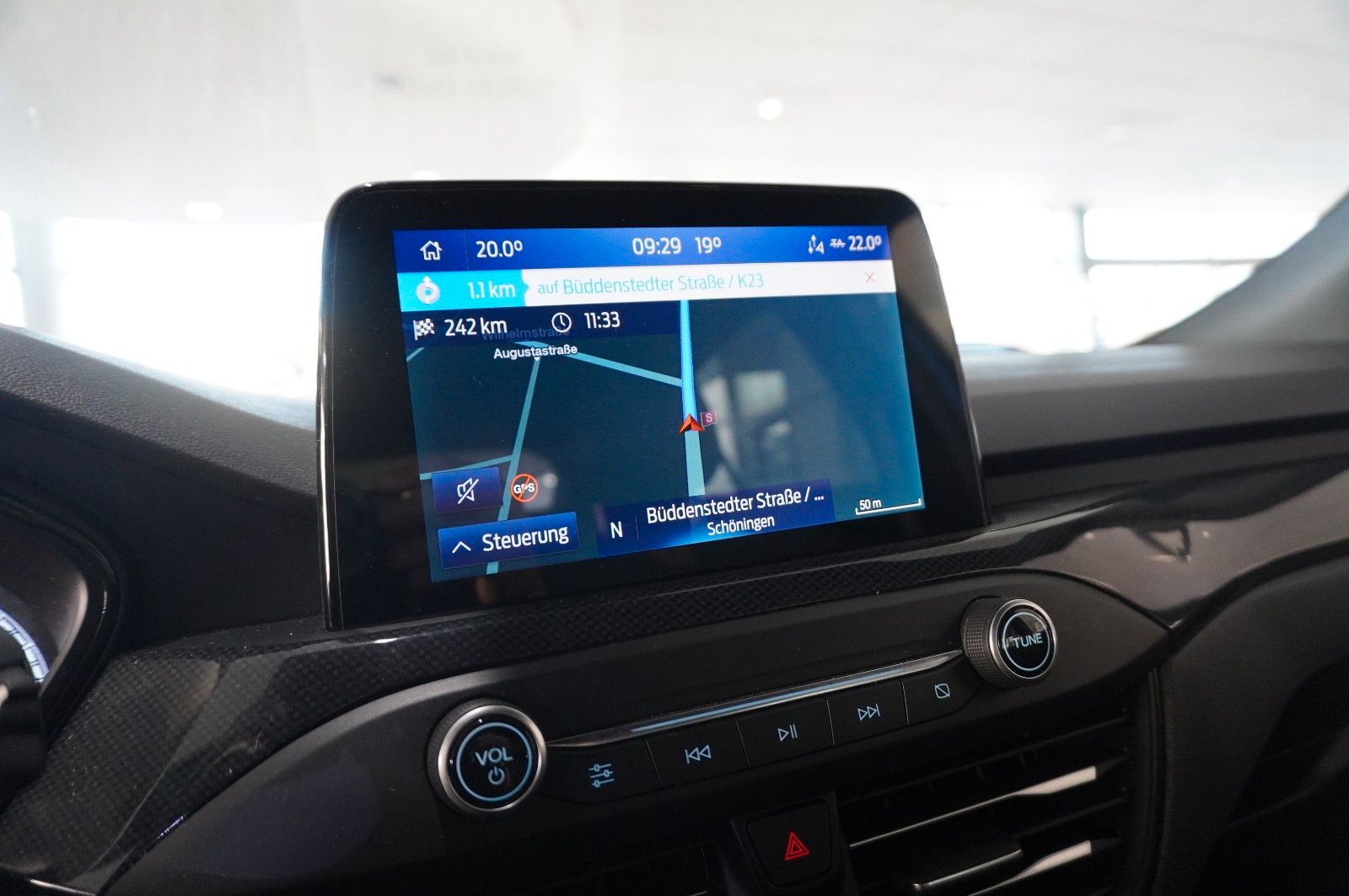 Fahrzeugabbildung Ford Focus Lim. ST 2.3 ECOBOOST NAVI/LED/SH/SPORT/B&O