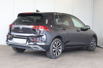 Volkswagen Golf VIII 2.0 TDI Active AID+ACC+LED+CARPLAY
