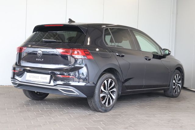 Volkswagen Golf VIII 2.0 TDI Active AID+ACC+LED+CARPLAY
