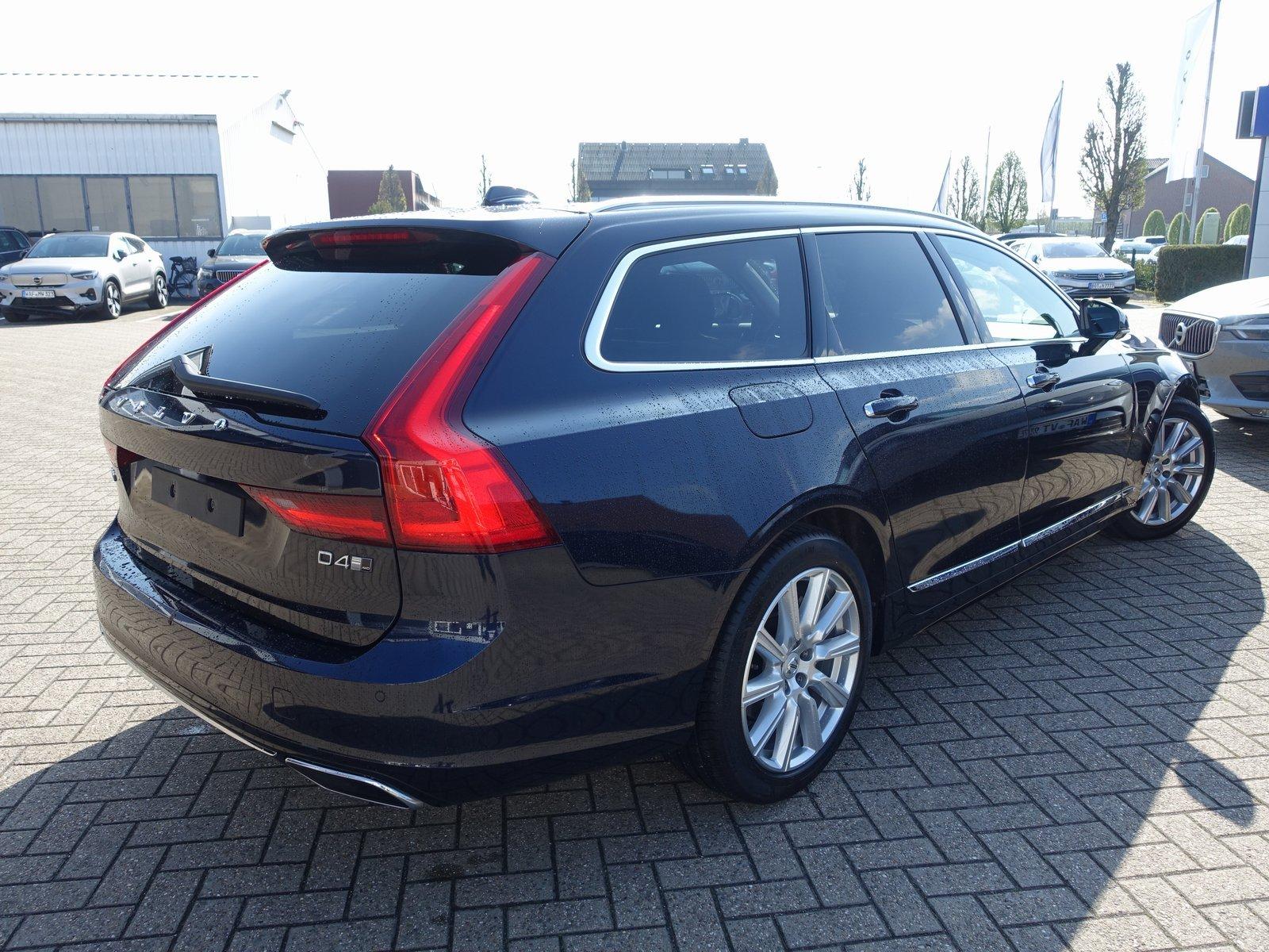 Volvo V90 D4 AWD Inscription/360°Cam/AHK/HeadUp/Pano.