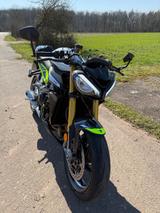 Triumph Street Triple 765 RS Moto2 - TRIUMPH TR2