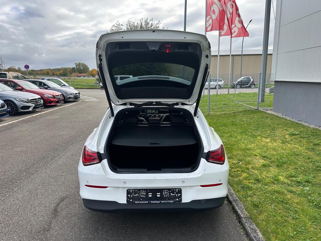 Mercedes-Benz CLA 180 Shooting Brake
