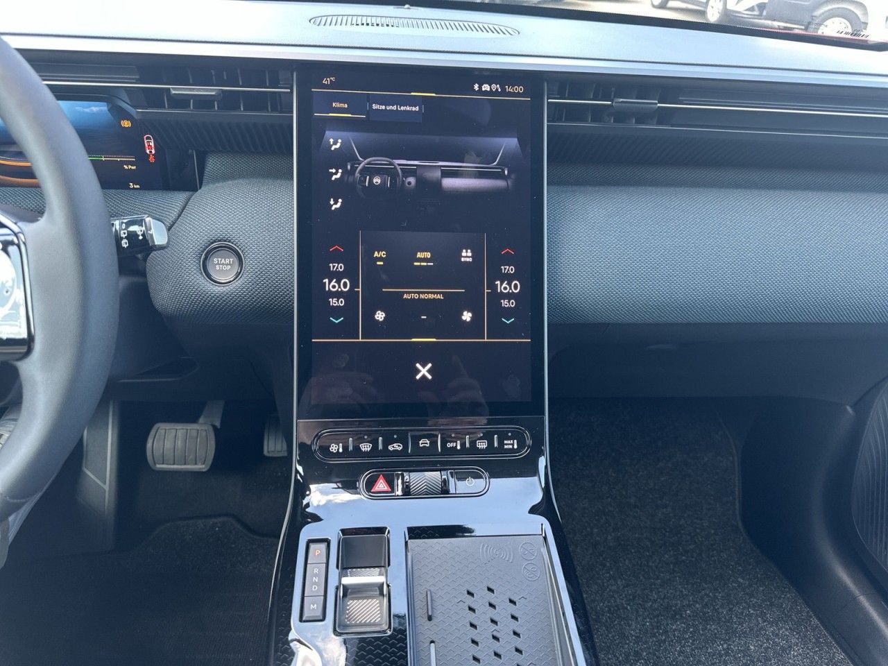 Fahrzeugabbildung Citroën C5 Aircross 145 Hybrid PLUS - mit KI generiert/bearbeitet