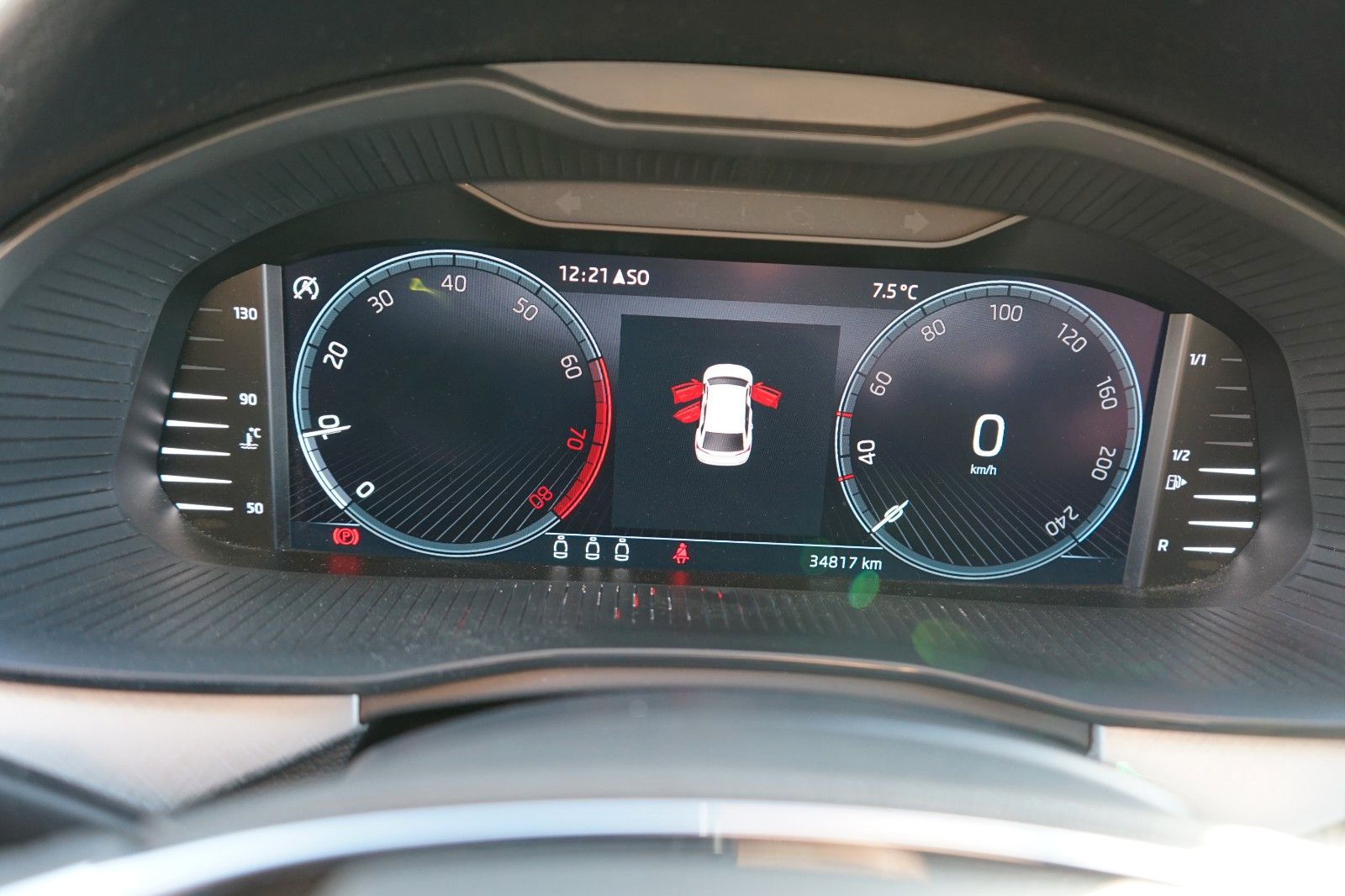 Fahrzeugabbildung SKODA Scala Tour