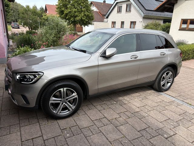 MERCEDES-BENZ GLC 200 4MATIC Autom. -