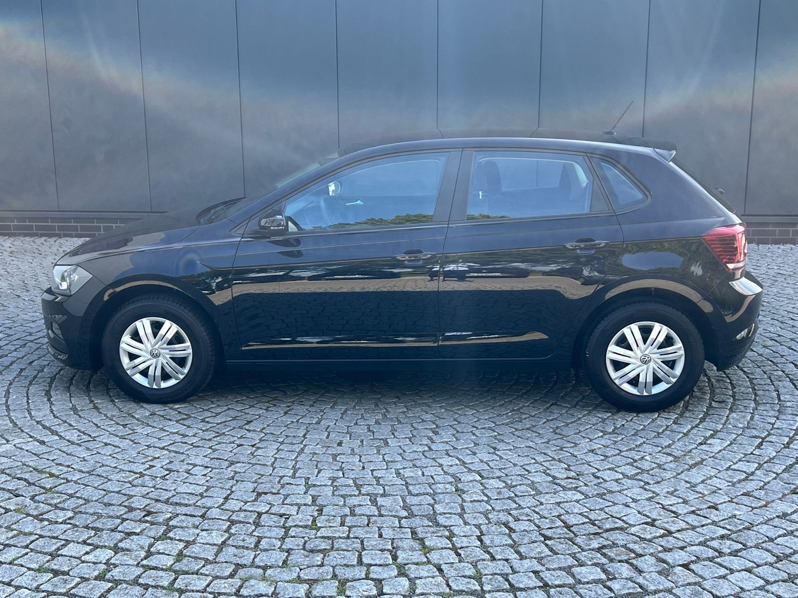 Fahrzeugabbildung Volkswagen Polo Trendline 1.0 BMT *AHK, Cool & Sound, Conne