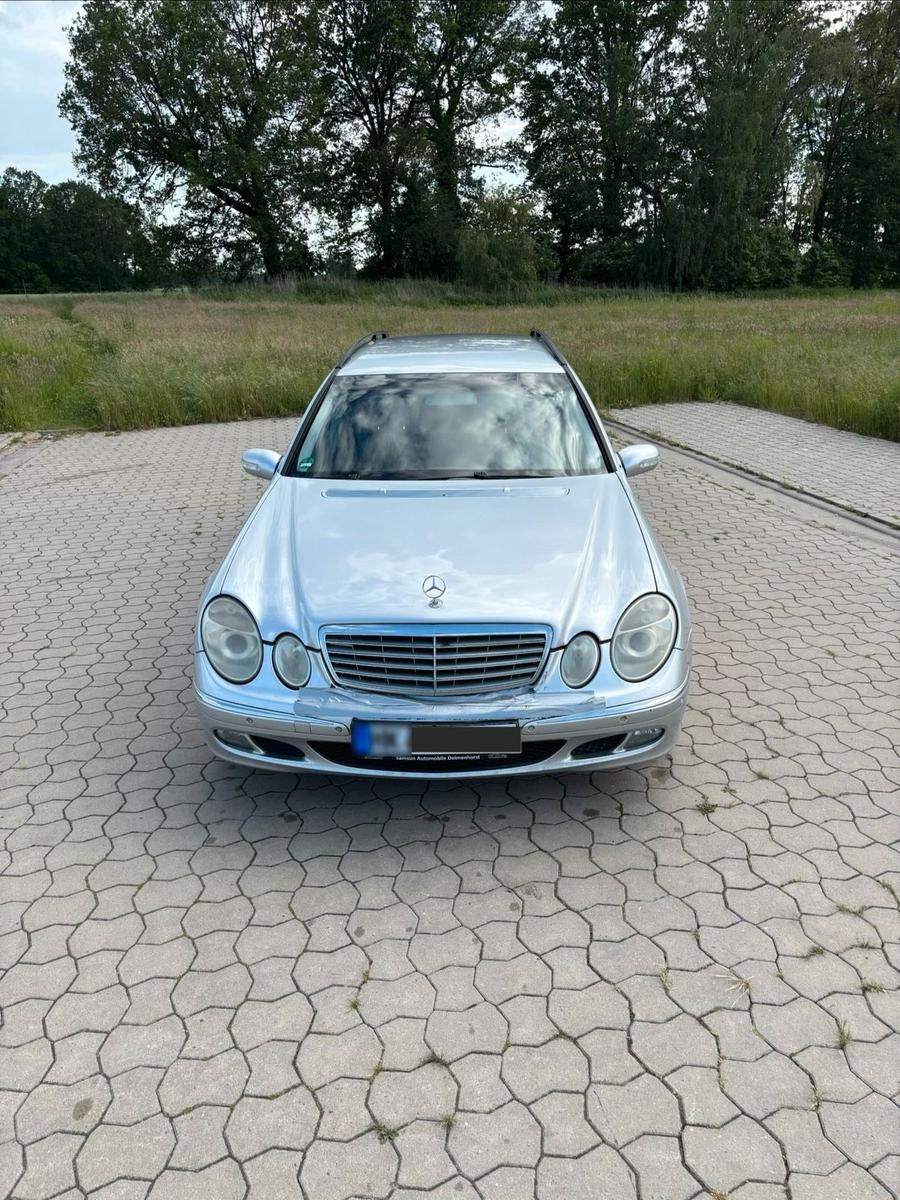 Mercedes-Benz E220 2005 — engine 150 HP (110kW)