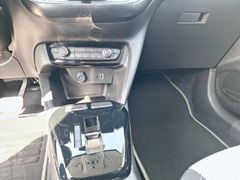 Fahrzeugabbildung Opel Corsa F Edition 1.2 Turbo AT8 RFK, Tot-Winkel