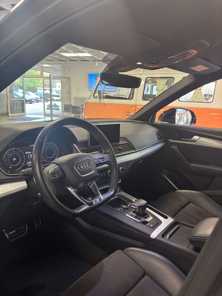 Fahrzeugabbildung Audi Q5 40 TDI quattro KAM NAV S-LINE