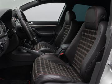 Fahrzeugabbildung Volkswagen Golf V GTI Edition 30 Navi Soundsystem Standhzg