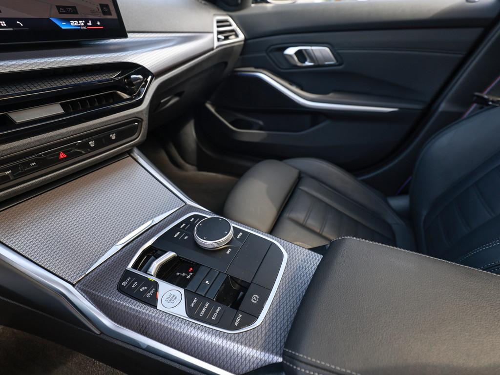 BMW M340i Touring xDrive M-Sport Pro PANO HUD 360°