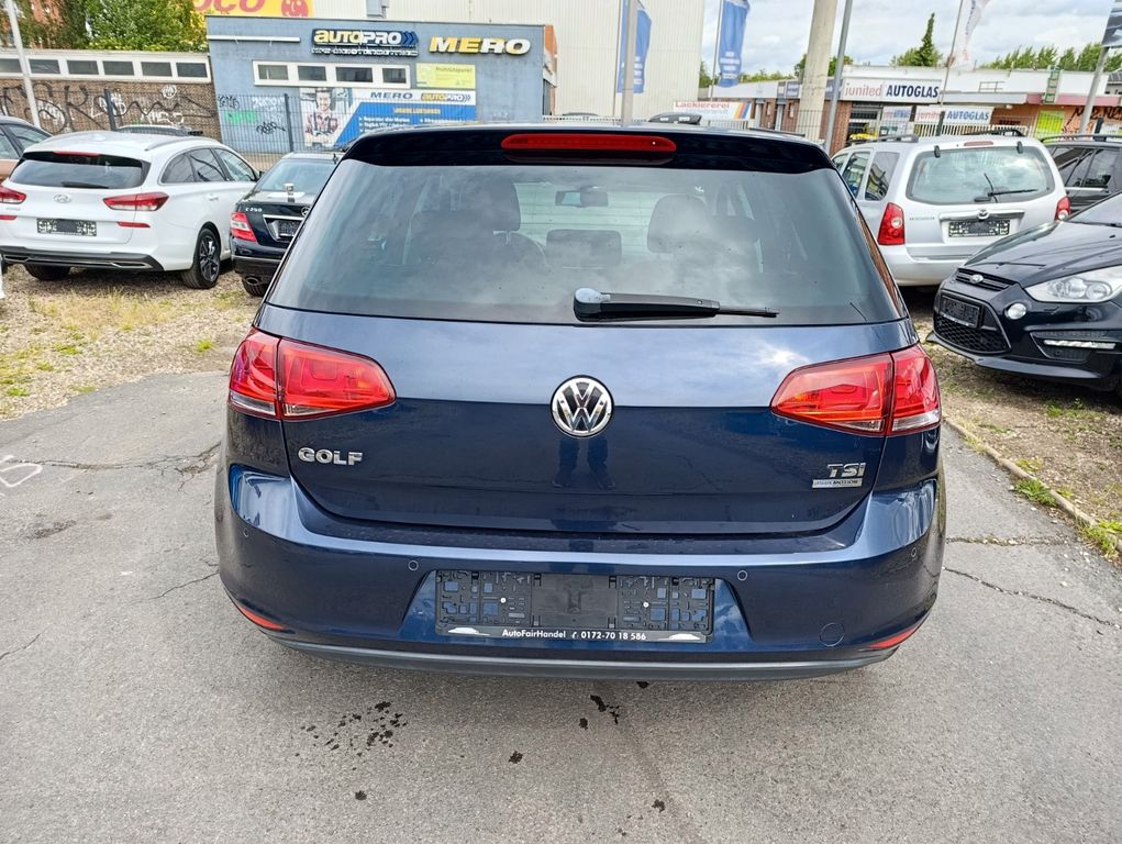 Volkswagen Golf VII Lim. PARK-A*SITZ-H*KLIMA-A*TÜV+INSP NEU