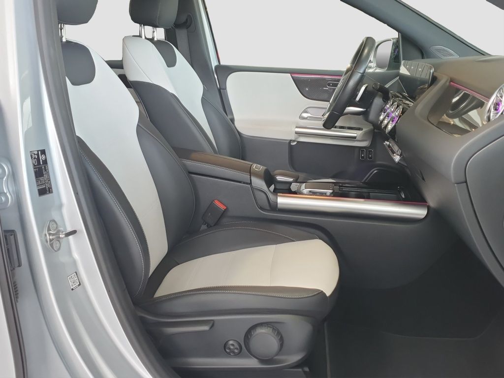 Fahrzeugabbildung Mercedes-Benz B 250 e AMG Line*Night Paket*el. Heckklappe