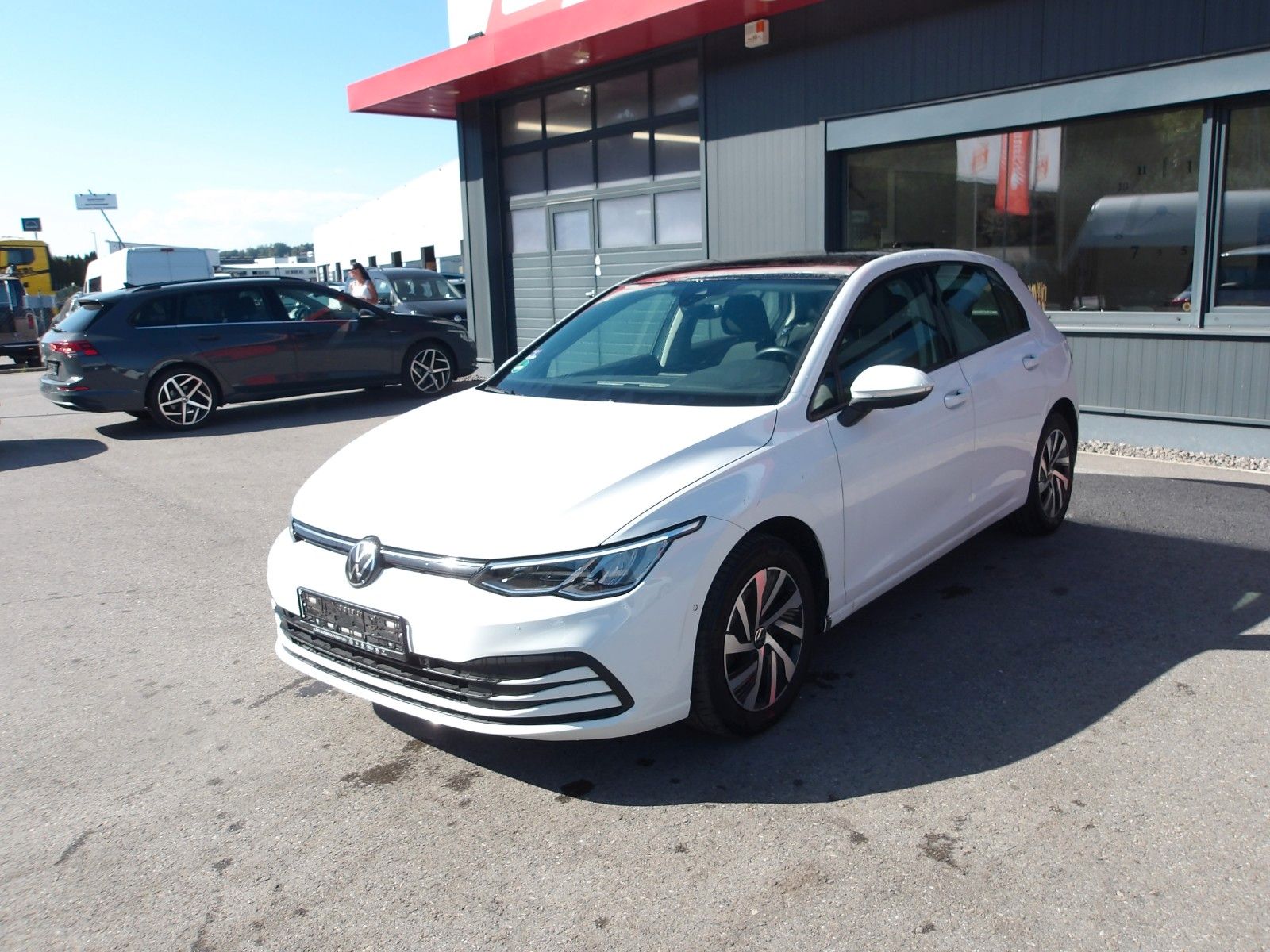 Volkswagen Golf VIII Lim. Life 110kw*PANO*WEBASTO*EXP.15490