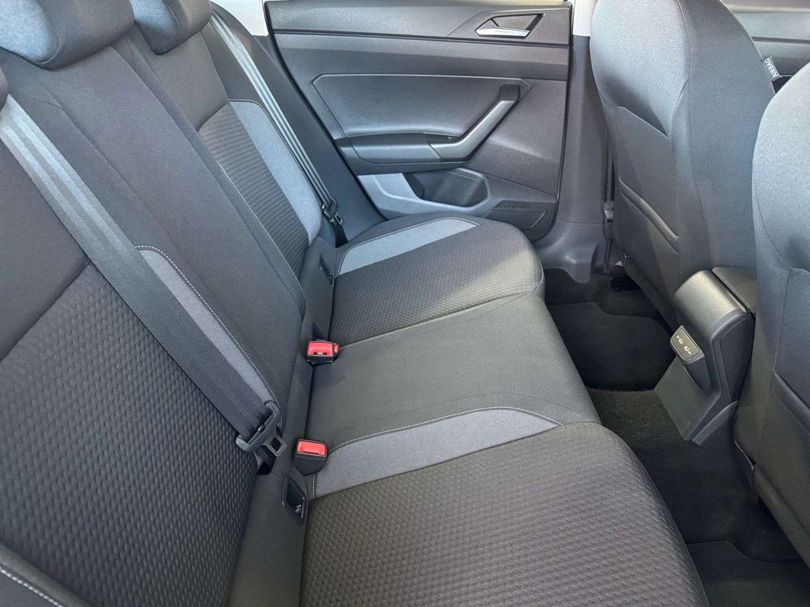 Fahrzeugabbildung Volkswagen Taigo Life 1.0 TSI