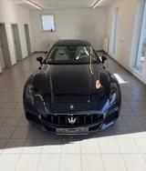 Maserati GranCabrio 404 kW 3.0 V6 AWD Trofeo - blaue Maserati GranCabrio