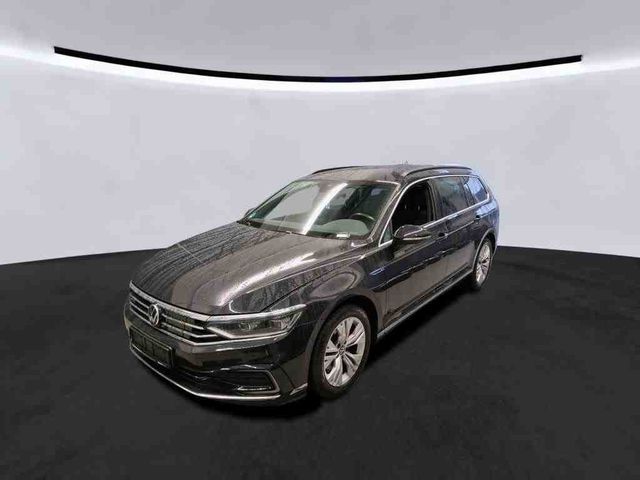 Volkswagen Passat 1,4 TSI GTE Var. DSG/MATRIX/Digital/AHK