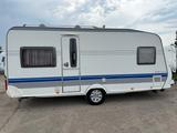 Hobby 495 UFE prestige FESTBETT VORZELT 1500 KG - Hobby 495